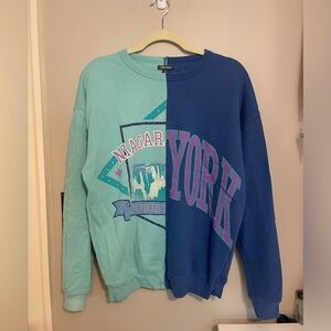 Color block women’s crewneck size extra small